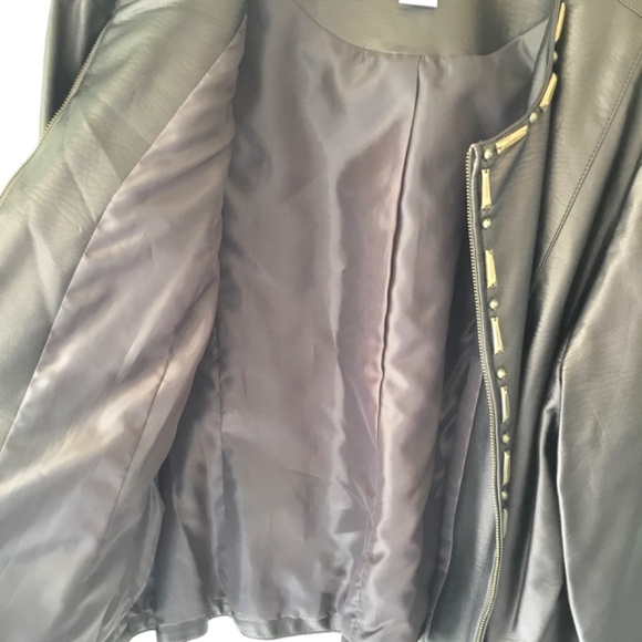 LIKE NEW! PLUS SIZED! Faux Brown Leather Jacket Size 18 - Picture 7 of 13
